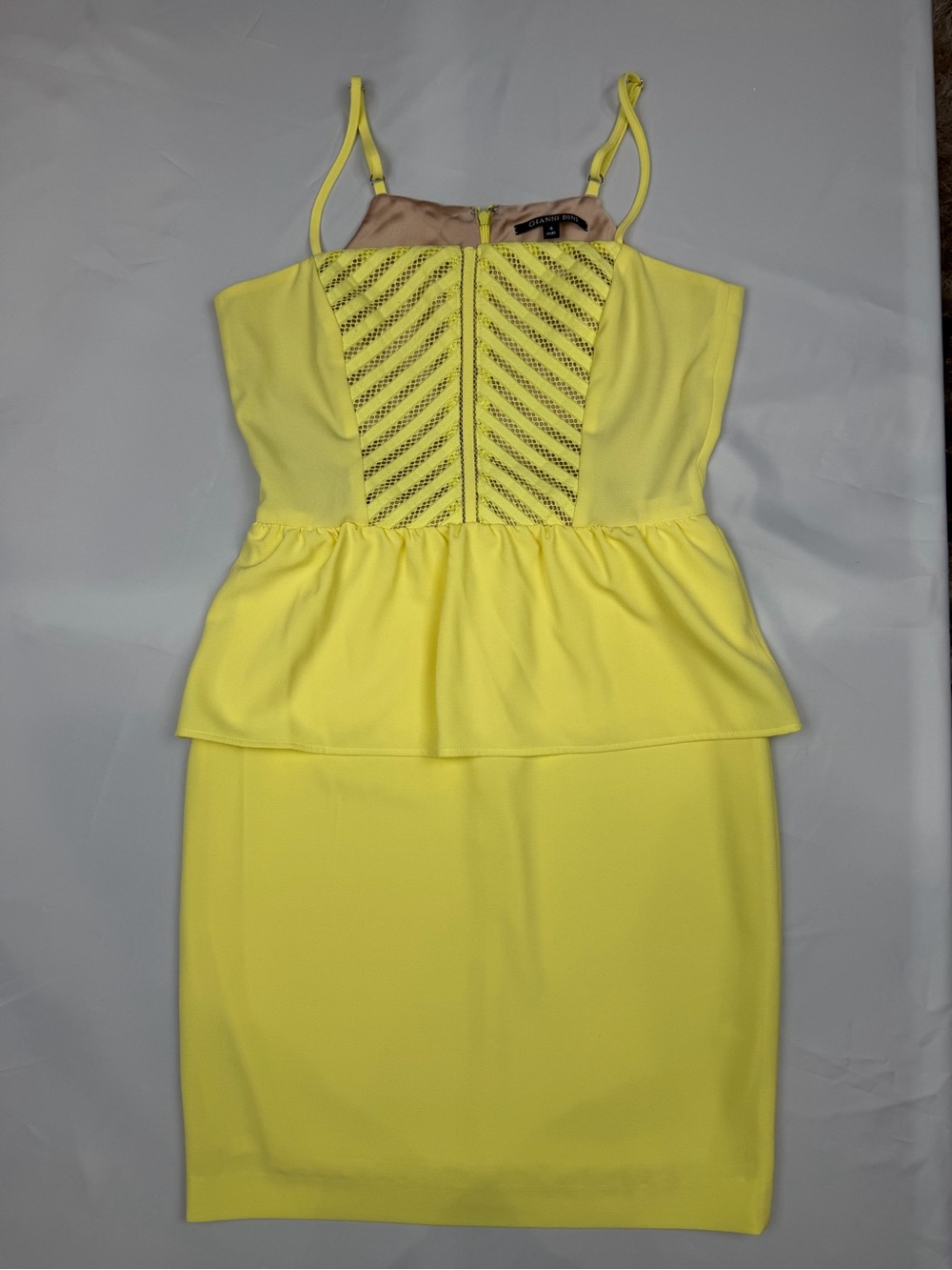 GIANNI BINI Yellow Lace-Panel Peplum Mini Dress
